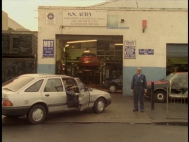 Video Reference: Land vehicle, Vehicle, Car, Mode of transport, Transport, Snapshot, Mid-size car, Full-size car, Compact car, Advertising, Person