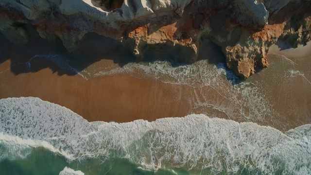 Video Reference: water, geological phenomenon, formation, rock, geology, terrain, water resources, reflection, watercourse, earth