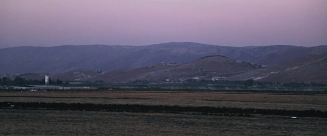 Video Reference: Sky, Mountainous landforms, Atmospheric phenomenon, Highland, Hill, Mountain, Horizon, Mountain range, Ecoregion, Plain