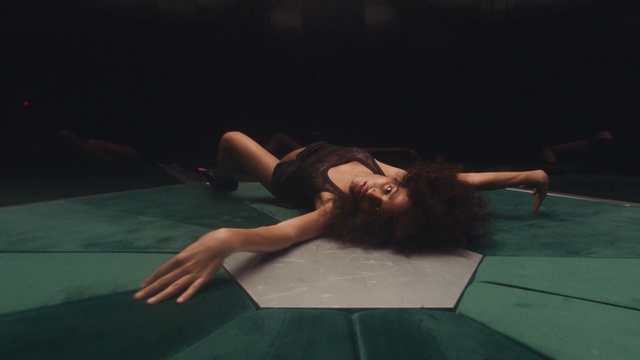 Video Reference: Arm, Leg, Joint, Human body, Fun, Hand, Photography, Muscle, Indoor games and sports, Performance