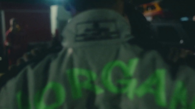 Video Reference: Green, Black, Light, Mode of transport, Yellow, Automotive design, Automotive exterior, Automotive lighting, Photography, Vehicle door