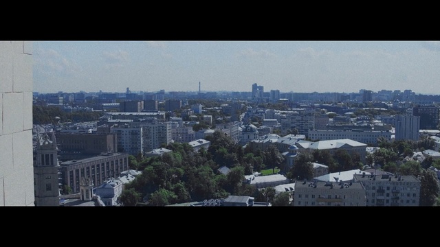 Video Reference: city, urban area, sky, skyline, metropolitan area, cityscape, landmark, metropolis, town, daytime