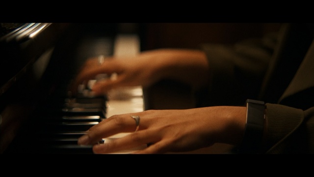 Video Reference: Pianist, Jazz pianist, Piano, Hand, Musician, Finger, Player piano, Nail, Musical instrument, Fortepiano