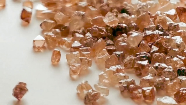 Video Reference: Crystal, Quartz, Gemstone, Fashion accessory, Mineral, Jewellery, Himalayan salt
