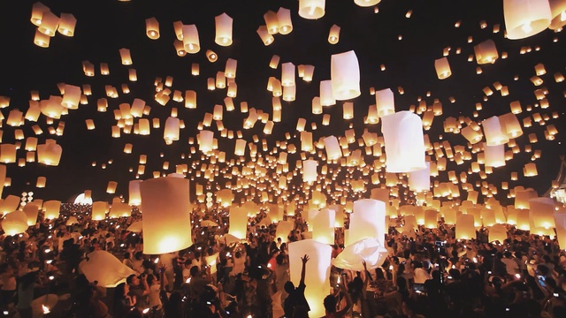 Video Reference: Crowd, Lantern, Lighting, Event, Audience, Ceremony, Light fixture, Lighting accessory