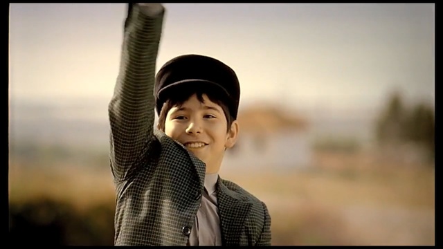 Video Reference: Photograph, Smile, Photography, Portrait photography, Happy, Flash photography, Gesture, Black hair