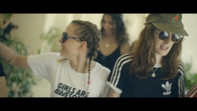 Video Reference: Eyewear, Hair, Cool, Glasses, Sunglasses, Snapshot, Fun, Youth, Blond, Vision care, Person