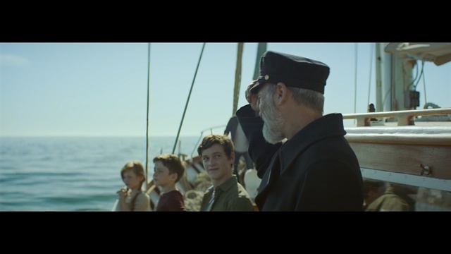 Video Reference: sea, water, mode of transport, fun, vacation, sky, screenshot, recreation, ocean, boat, Person