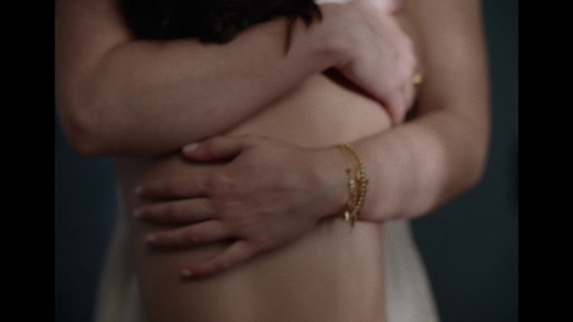 Video Reference: Hand, Arm, Human body, Neck, Waist, Gesture, Stomach, Abdomen, Finger, Elbow