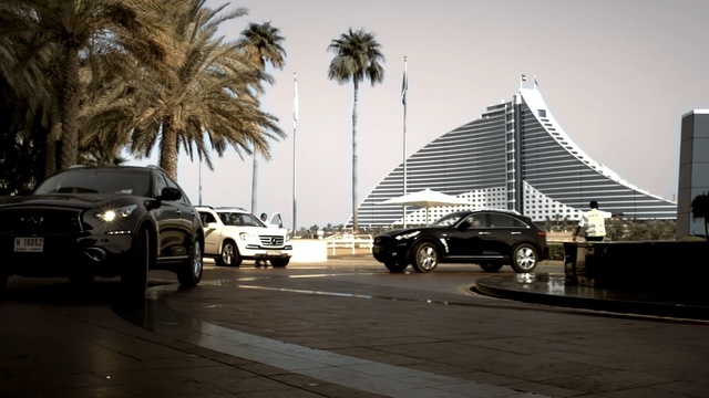 Video Reference: Land vehicle, Vehicle, Car, Luxury vehicle, Parking, Sport utility vehicle, Crossover suv, Person