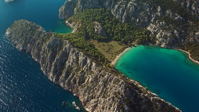 Video Reference: Coast, Coastal and oceanic landforms, Archipelago, Sea, Aerial photography, Inlet, Cape, Bight, Promontory, Headland