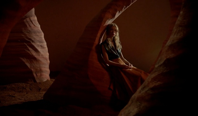 Video Reference: Light, Canyon, Darkness, Sky, Room, Rock, Photography, Flesh, Shadow, Art