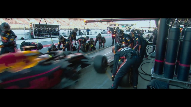 Video Reference: Race track, Mode of transport, Vehicle, Crowd, Traffic, Photography, Formula one, Street, Pit stop, Games