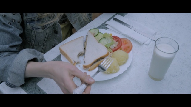 Video Reference: finger, food, hand, material, cuisine, glass, eating, still life, junk food
