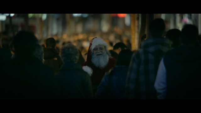 Video Reference: people, crowd, night, darkness, light, snapshot, evening, atmosphere, human, screenshot
