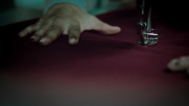 Video Reference: Finger, Hand, Nail, Arm, Joint, Close-up, Photography, Still life photography, Darkness, Leg