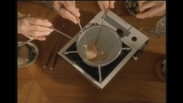 Video Reference: lighting, circle, product, glass, electronic instrument, material, font, space, flooring, floor