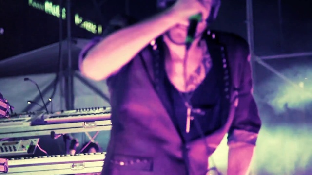 Video Reference: Performance, Entertainment, Music artist, Music, Musician, Concert, Performing arts, Purple, Stage, Public event