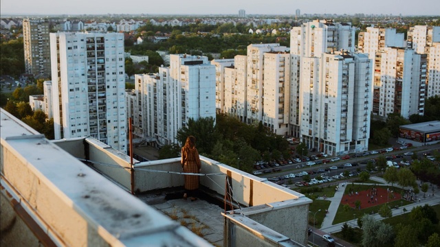 Video Reference: urban area, city, metropolitan area, residential area, tower block, building, neighbourhood, mixed use, condominium, metropolis