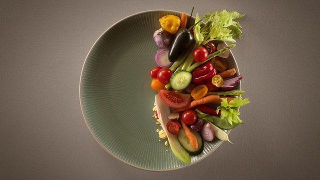 Video Reference: Food, Dish, Cuisine, Salad, Vegetable, Garnish, Platter, Crudités, Vegetarian food, Ingredient
