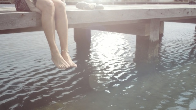 Video Reference: Water, Leg, Human leg, Beauty, Foot, Footwear, Morning, Thigh, Barefoot, Human body