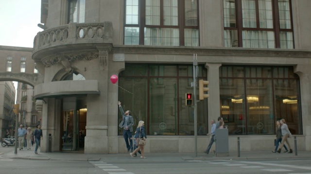 Video Reference: Building, Pedestrian, Town, Metropolitan area, Downtown, Facade, City, Architecture, Street, Plaza