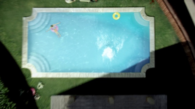 Video Reference: Technology, Swimming pool, Electronic device, Screen, Leisure, Space, Gadget, Games