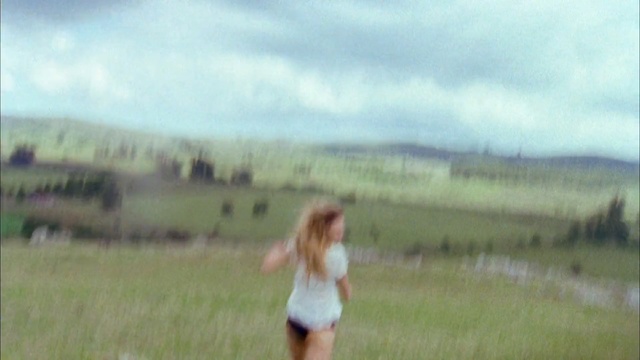 Video Reference: Grassland, Natural environment, Pasture, Prairie, Meadow, Grass, Ecoregion, Steppe, Grass, Plain