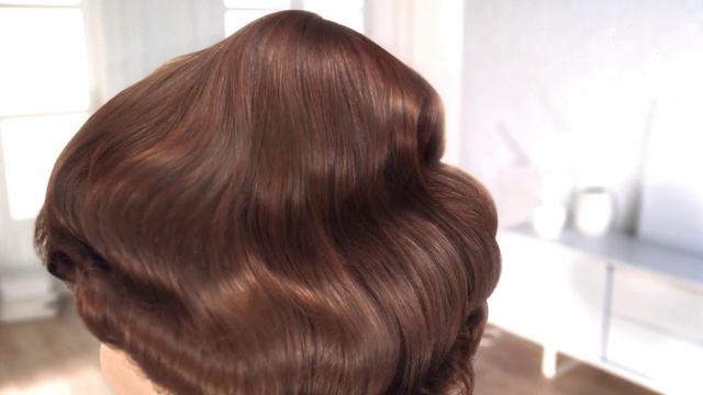 Video Reference: Hair, Hairstyle, Brown hair, Hair coloring, Brown, Layered hair, Beauty, Chin, Caramel color, Long hair