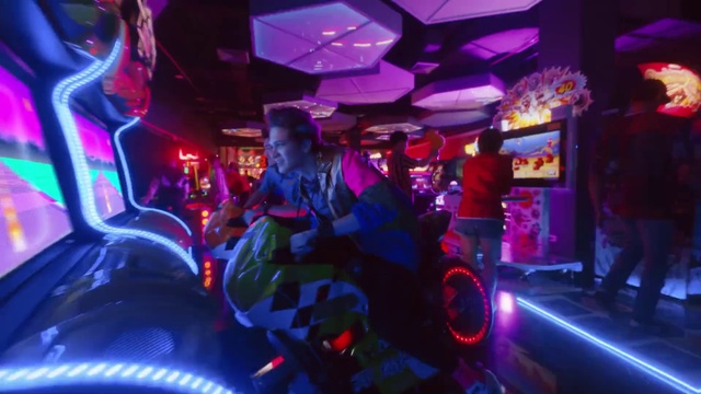 Video Reference: Light, Magenta, Disco, Purple, Fun, Visual effect lighting, Nightclub, Music venue, Luxury vehicle, Neon