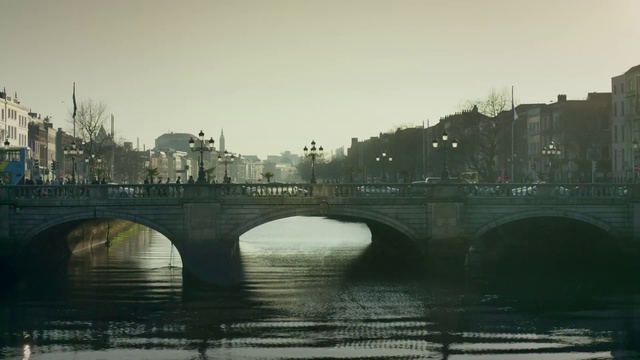 Video Reference: Arch bridge, Water, Sky, Bridge, River, Waterway, Atmospheric phenomenon, Morning, Reflection, Town