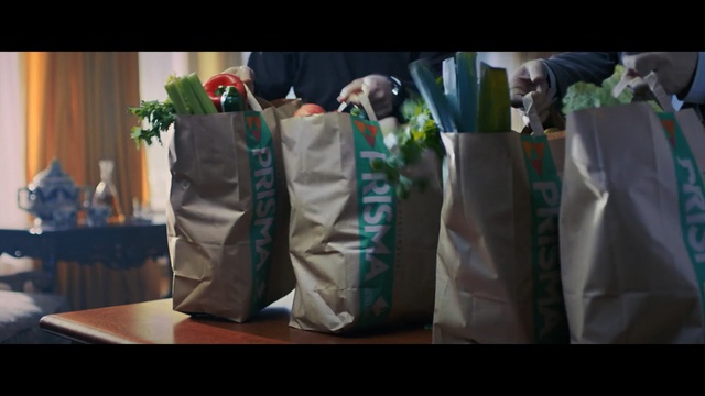 Video Reference: Bag, Diaper bag, Luggage and bags, Textile, Photography, Fashion accessory, Handbag