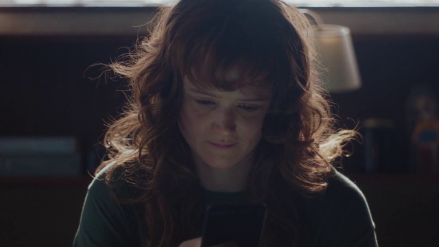 Video Reference: Hair, Face, Head, Hairstyle, Beauty, Nose, Chin, Blond, Long hair, Eye