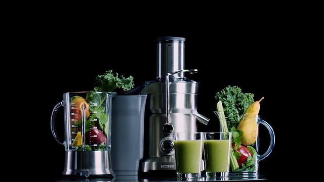 Video Reference: Juicer, Vegetable juice, Kitchen appliance, Small appliance, Food processor, Home appliance