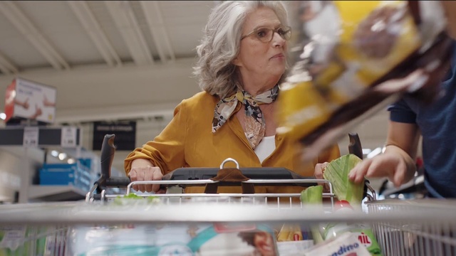 Video Reference: Musical instrument, Plucked string instruments