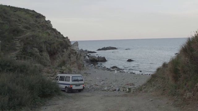 Video Reference: Coast, Shore, Vehicle, Car, Coastal and oceanic landforms, Geological phenomenon, Terrain, Highland, Sand, Cliff