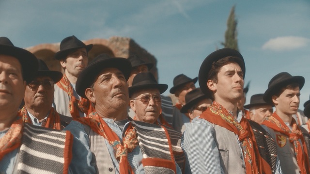 Video Reference: crowd, temple, tourism, fun, Person