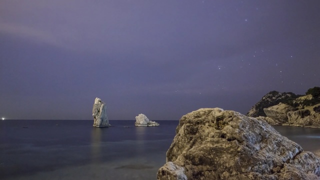 Video Reference: sea, sky, horizon, coast, ocean, shore, calm, atmosphere, coastal and oceanic landforms, water