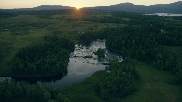 Video Reference: Nature, Water resources, Aerial photography, Natural landscape, Highland, Water, River, Nature reserve, Birds-eye view, Wilderness