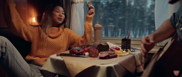 Video Reference: Eating, Meal, Food, Junk food, Cuisine, Fast food, Dish, Flesh, Restaurant, Brunch