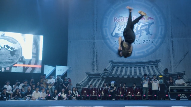 Video Reference: performance, stage, entertainment, competition, performing arts, dancer, tricking, sport venue, performance art, competition event