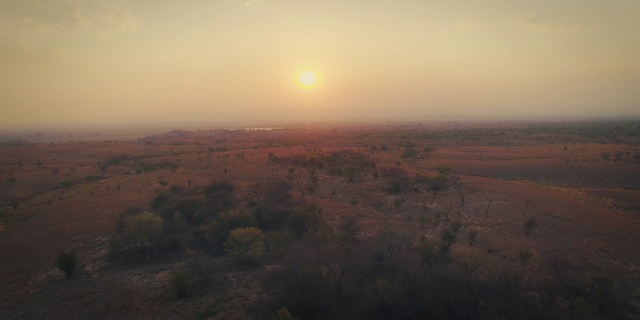 Video Reference: Sky, Atmospheric phenomenon, Horizon, Morning, Ecoregion, Atmosphere, Haze, Aerial photography, Plain, Sunlight