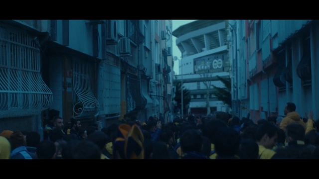 Video Reference: Blue, Crowd, People, Black, Darkness, Snapshot, Urban area, Metropolis, Metropolitan area, City
