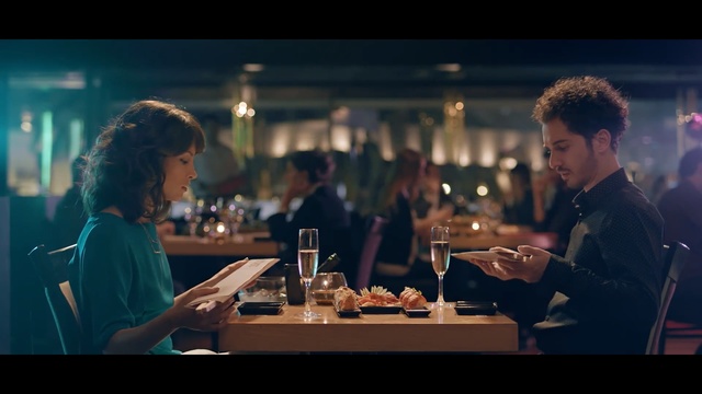 Video Reference: Conversation, Restaurant, Human, Interaction, Fun, Table, Drink, Alcohol, Scene, Dinner