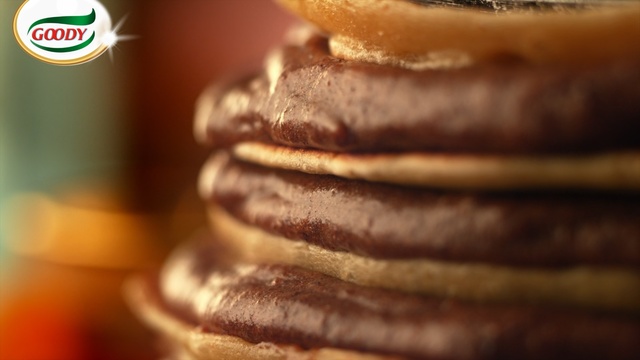 Video Reference: Food, Junk food, Macaroon, Close-up, Snack, Dish, Baked goods, Cuisine, Cookie, Baking