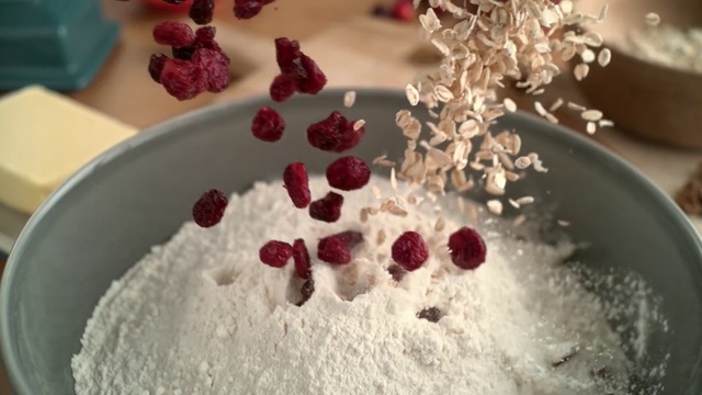 Video Reference: Food, Cuisine, Dish, Ingredient, Baking, Dessert, Recipe, Berry, Cranberry, Produce, Cake, Indoor, Table, Plate, Birthday, Bowl, Pan, Chocolate, Filled, Sitting, Decorated, Close, Wooden, Covered, Counter, Rice, Large, Meat, White, Holding, Cream, Toppings, Cheese, Pizza, Sweet, Birthday cake, Strawberry, Fresh