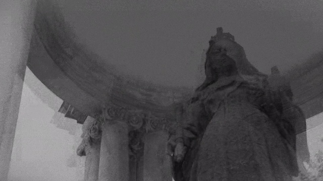Video Reference: White, Atmospheric phenomenon, Black-and-white, Monochrome photography, Monochrome, Statue, Architecture, Winter storm, Photography, Blizzard