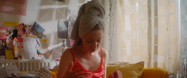 Video Reference: hair, human hair color, girl, room, hairstyle, temple, bride, ceremony, Person