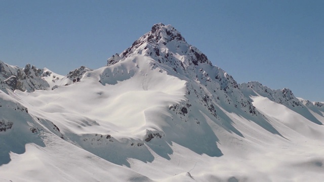 Video Reference: Mountainous landforms, Mountain, Glacial landform, Mountain range, Geological phenomenon, Nunatak, Snow, Massif, Ridge, Arête