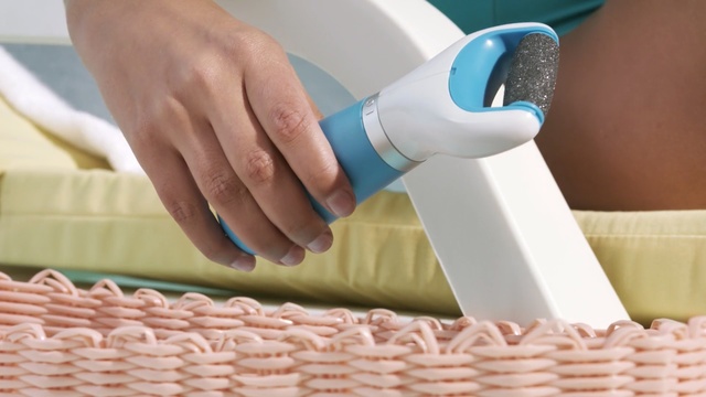 Video Reference: hand, finger, product, nail, flooring